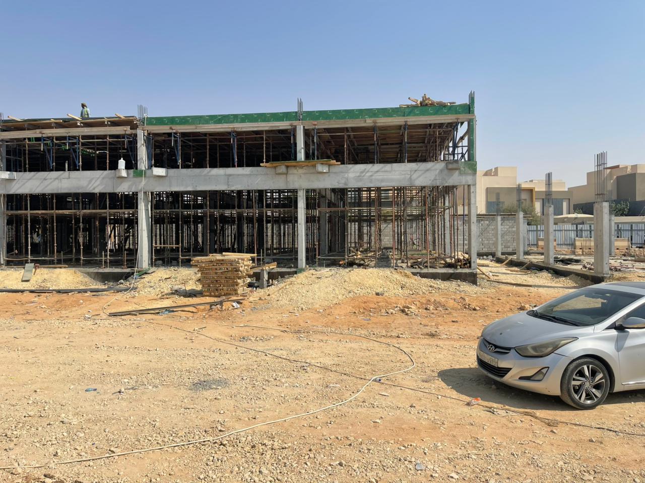 Construction of a commercial complex
